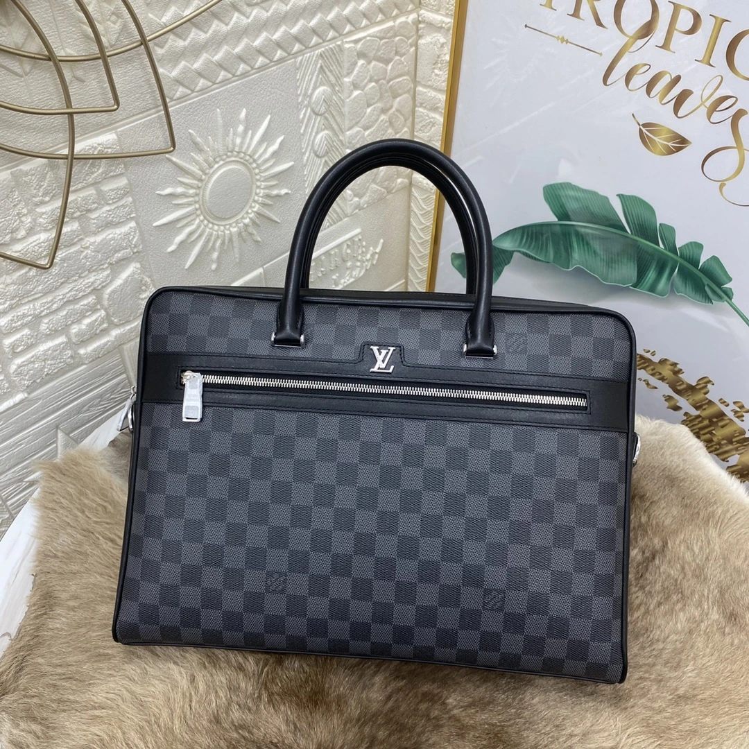 Louis Vuitton Bag — 3a525508