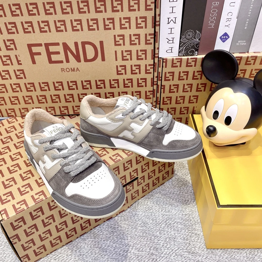 Fendi Sneakers — 977ddda5