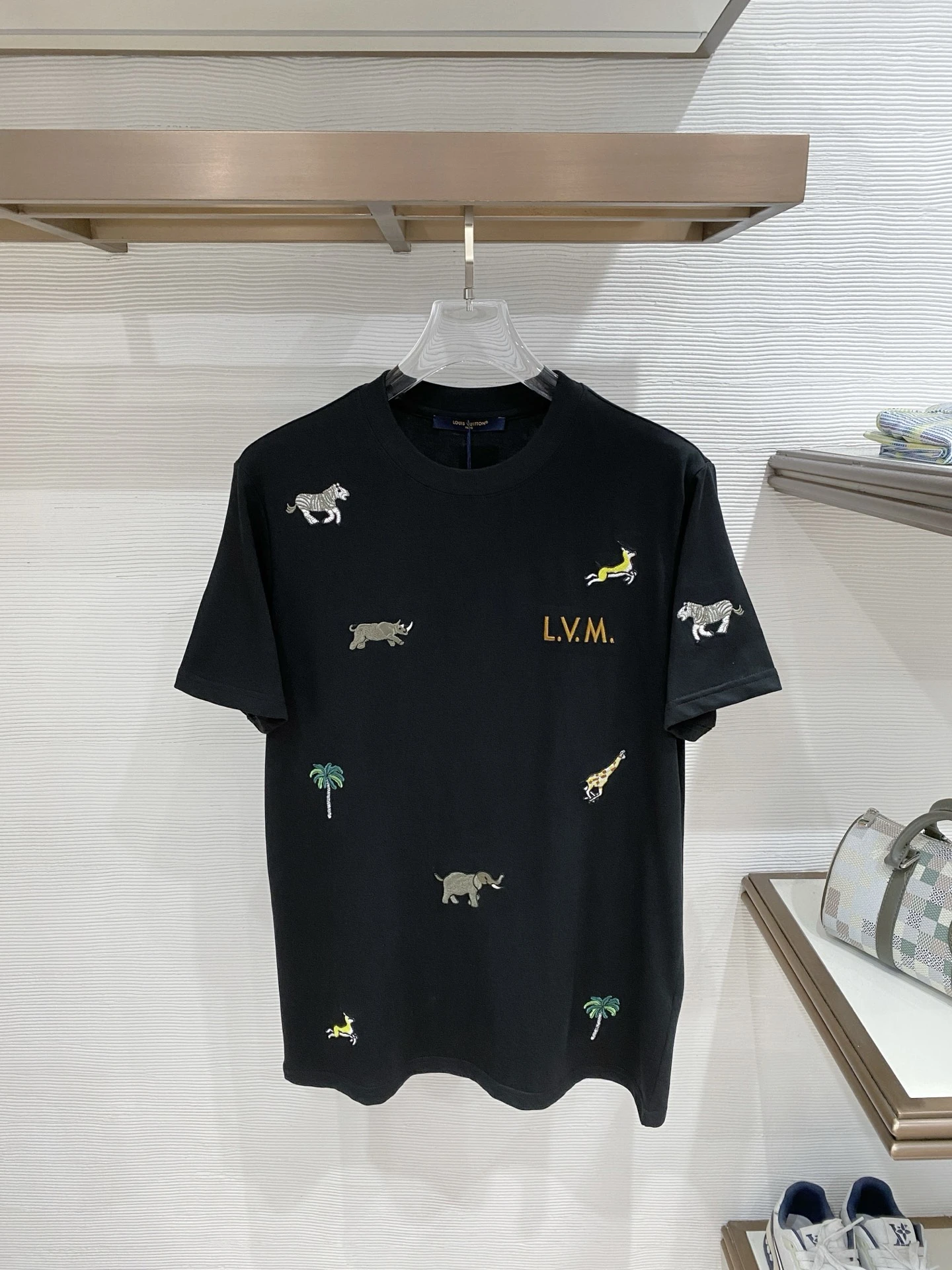 Louis Vuitton T-Shirt — 028cd712