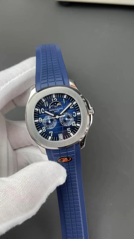 Patek Philippe Watch — 75b3ea70