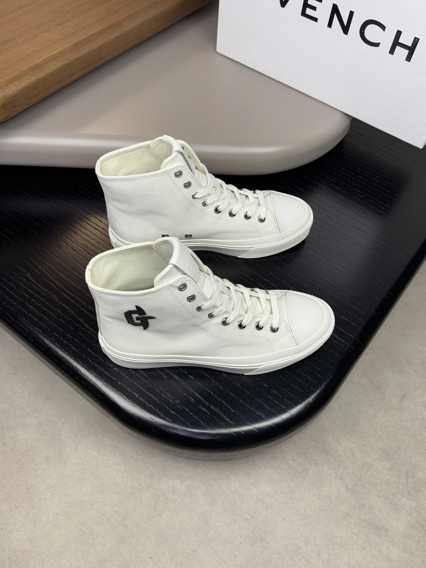 Givenchy Shoes — 6944cd1e