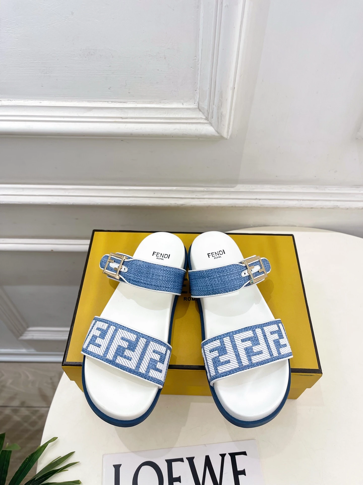 Fendi Slippers — 0ba99696