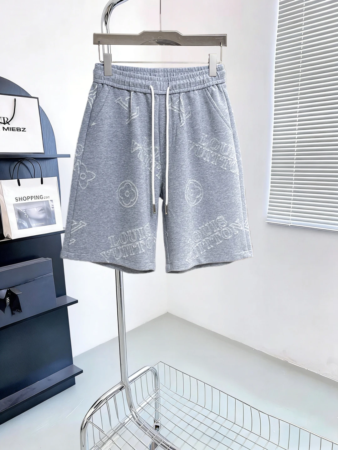 Louis Vuitton Shorts — 9a073b6b
