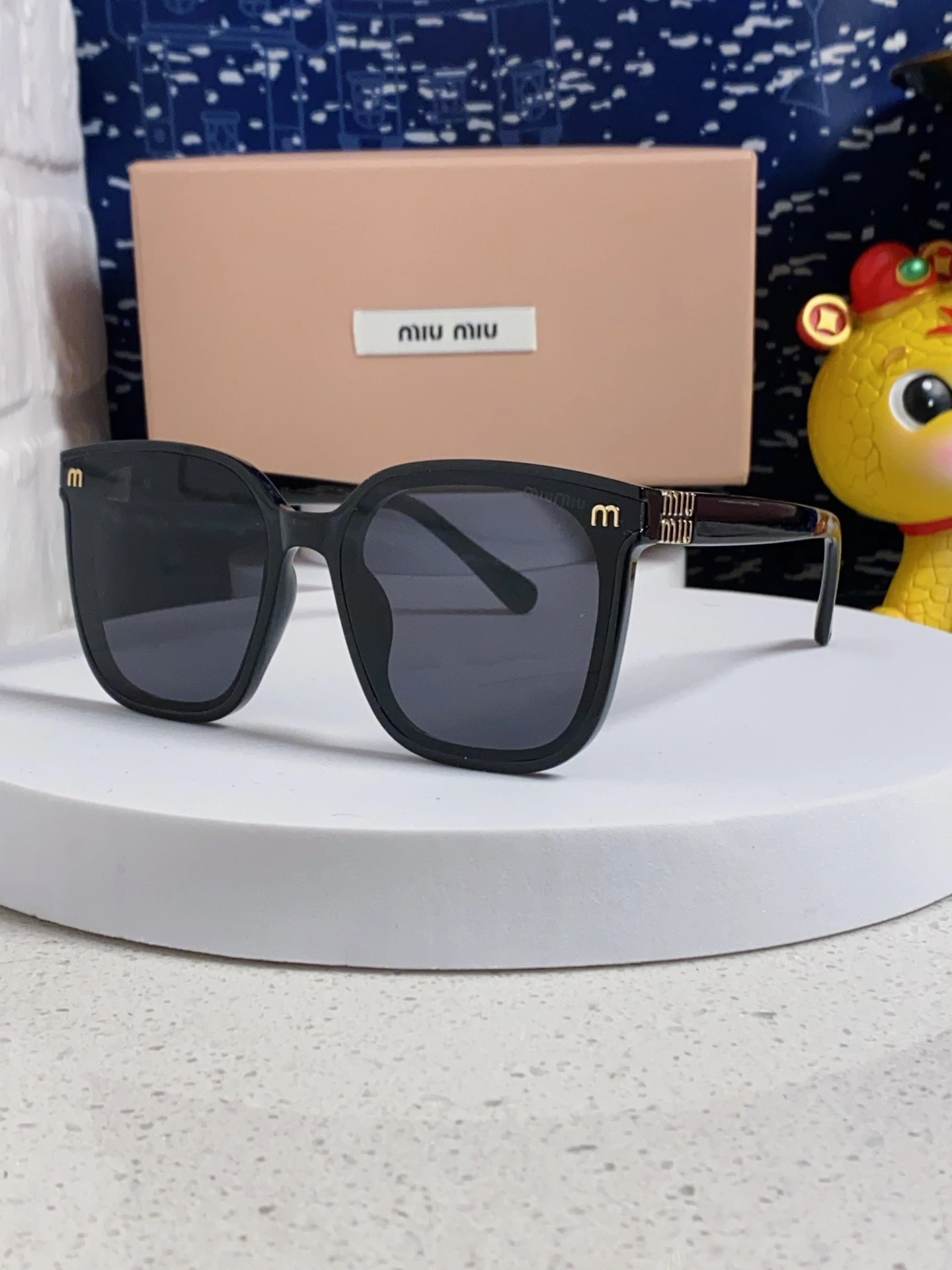 Miu Miu Eyewear — e2d3972a