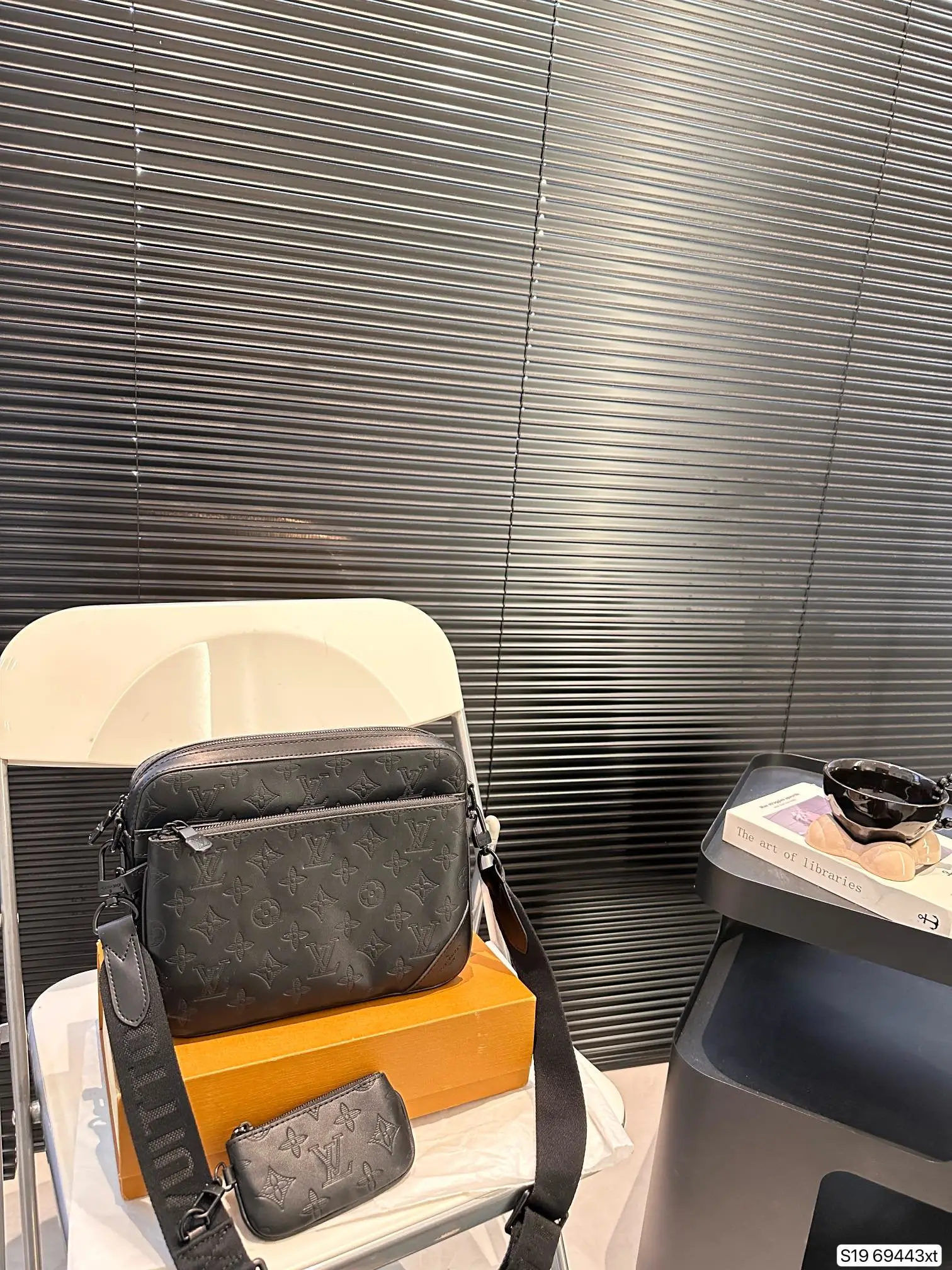 Louis Vuitton Bag — 05544f59