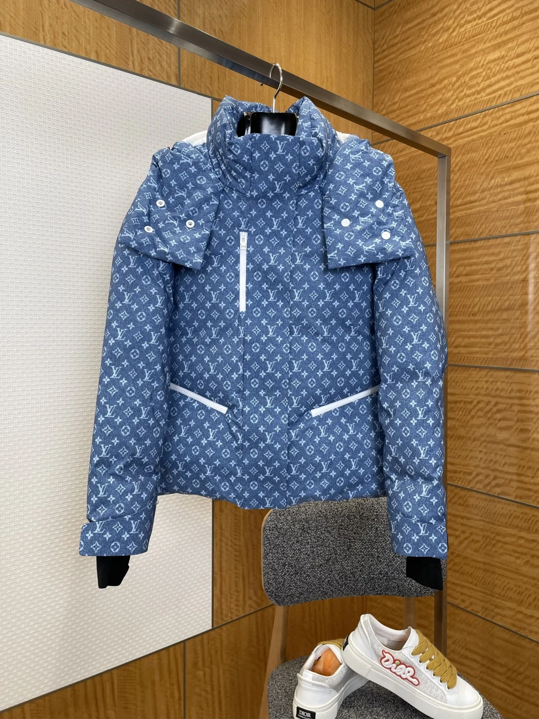 Louis Vuitton Down Jacket — 5ac76b35