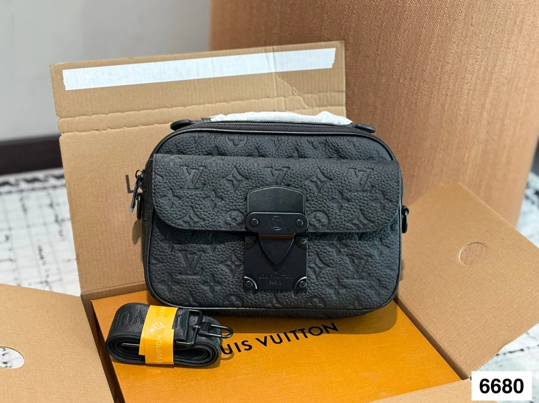 Louis Vuitton Bag — b5ed23f7