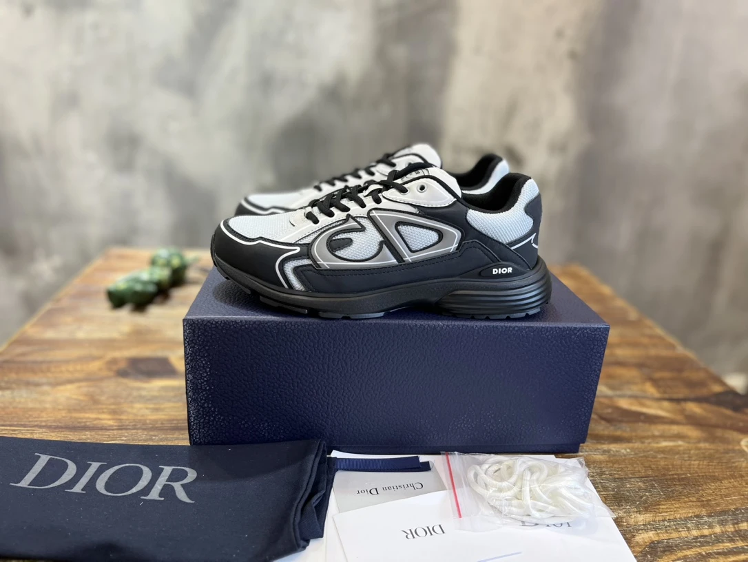 Dior Sneakers — d29cd2a3