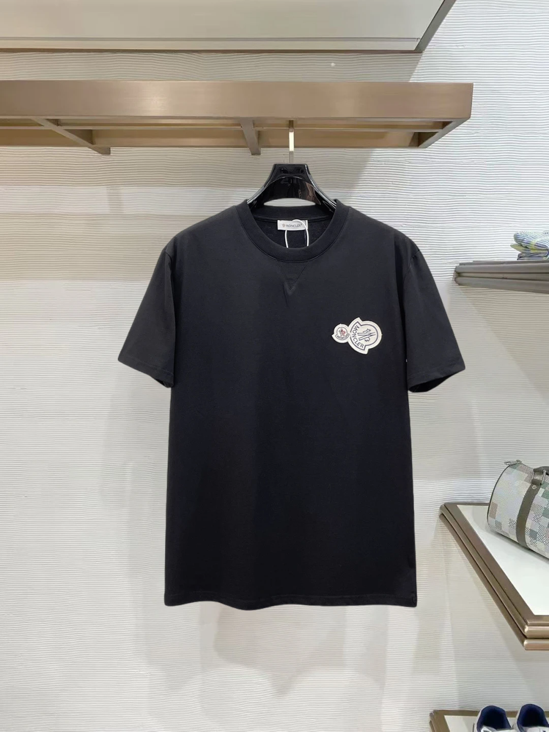 Moncler T-Shirt — 3e36cac8