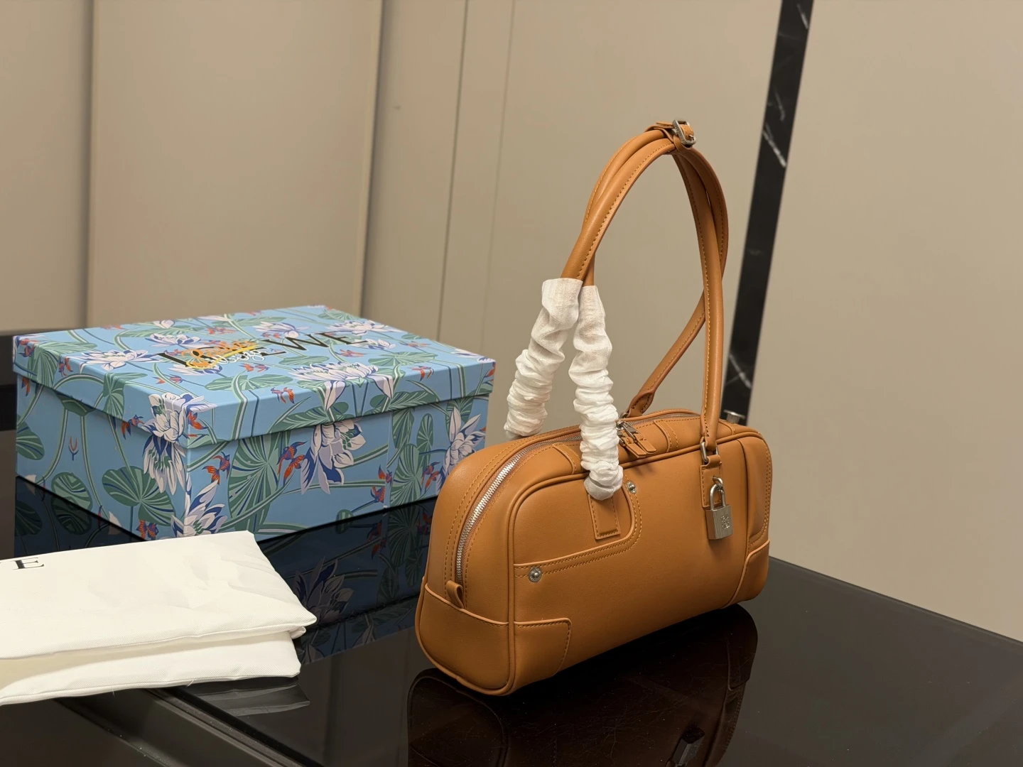 Loewe Bag — 00537a18