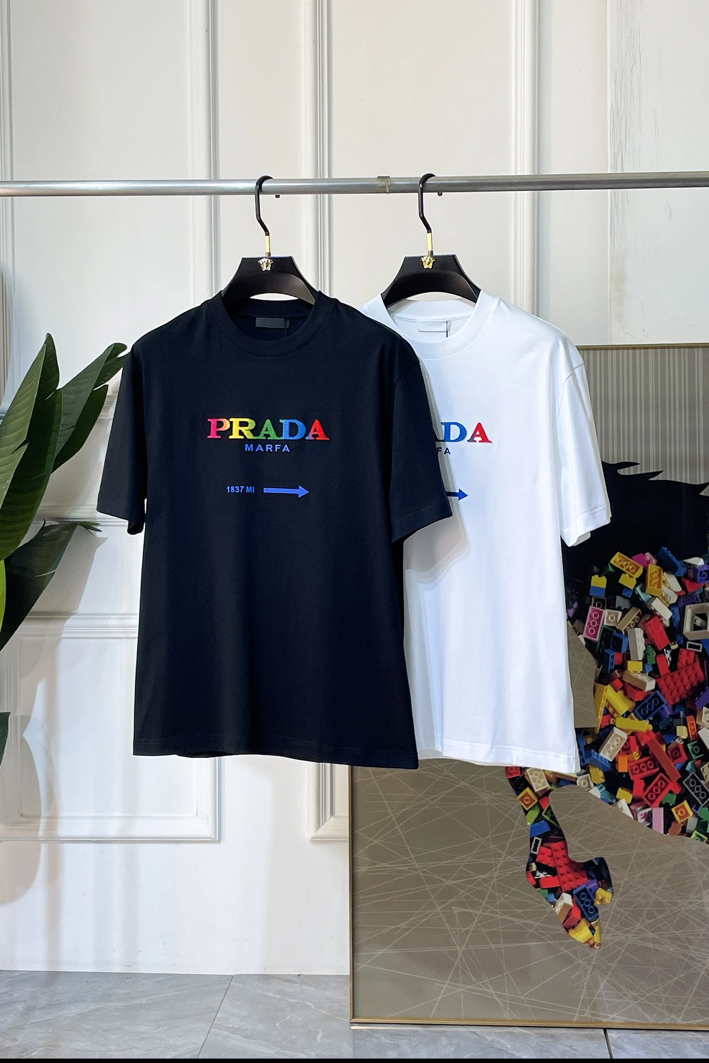 Prada T-Shirt — dd49b465
