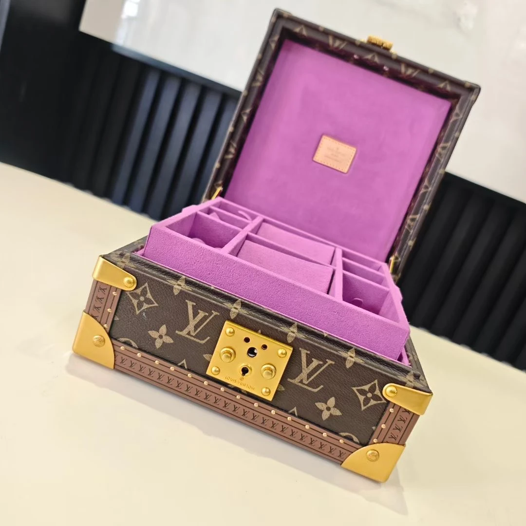 Luggage — 7328bcc3