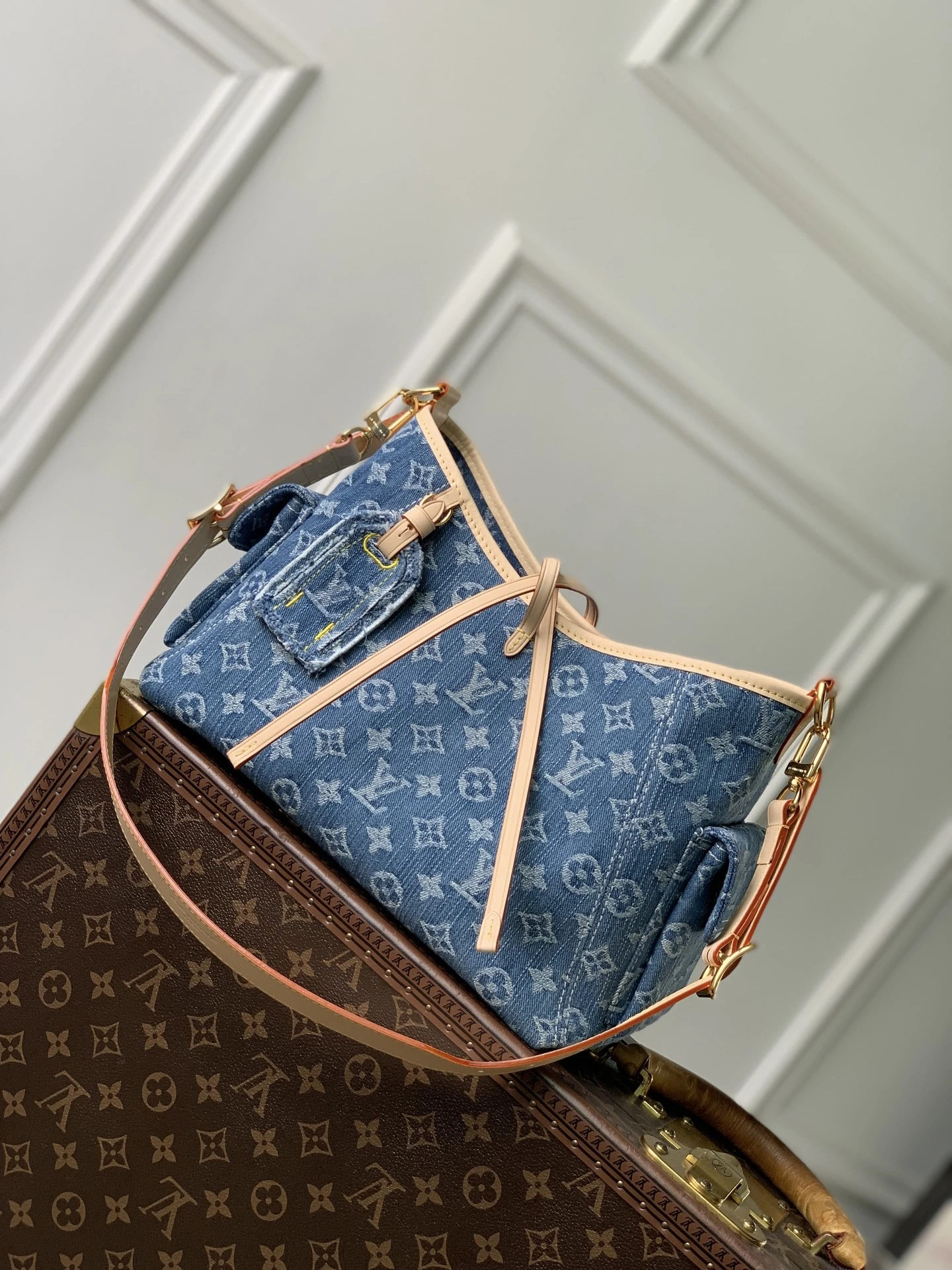 Louis Vuitton Bag — 28cd547b