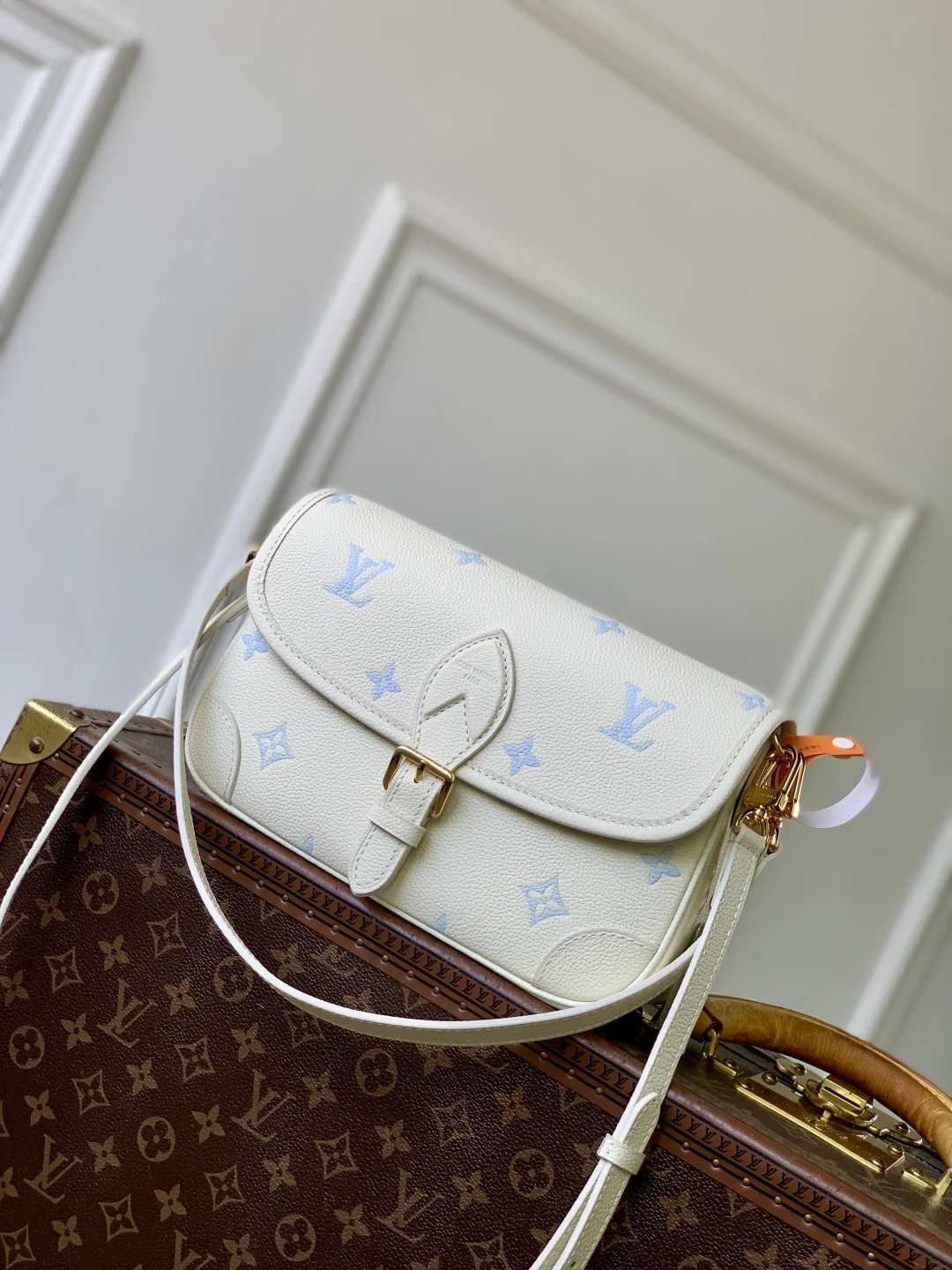Louis Vuitton Bag — 305cbc7c