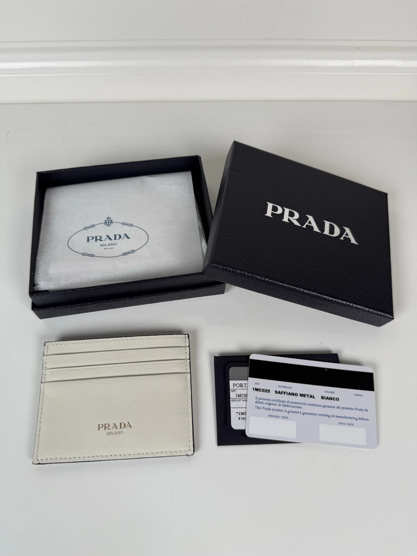 Cardholders — dd164b09