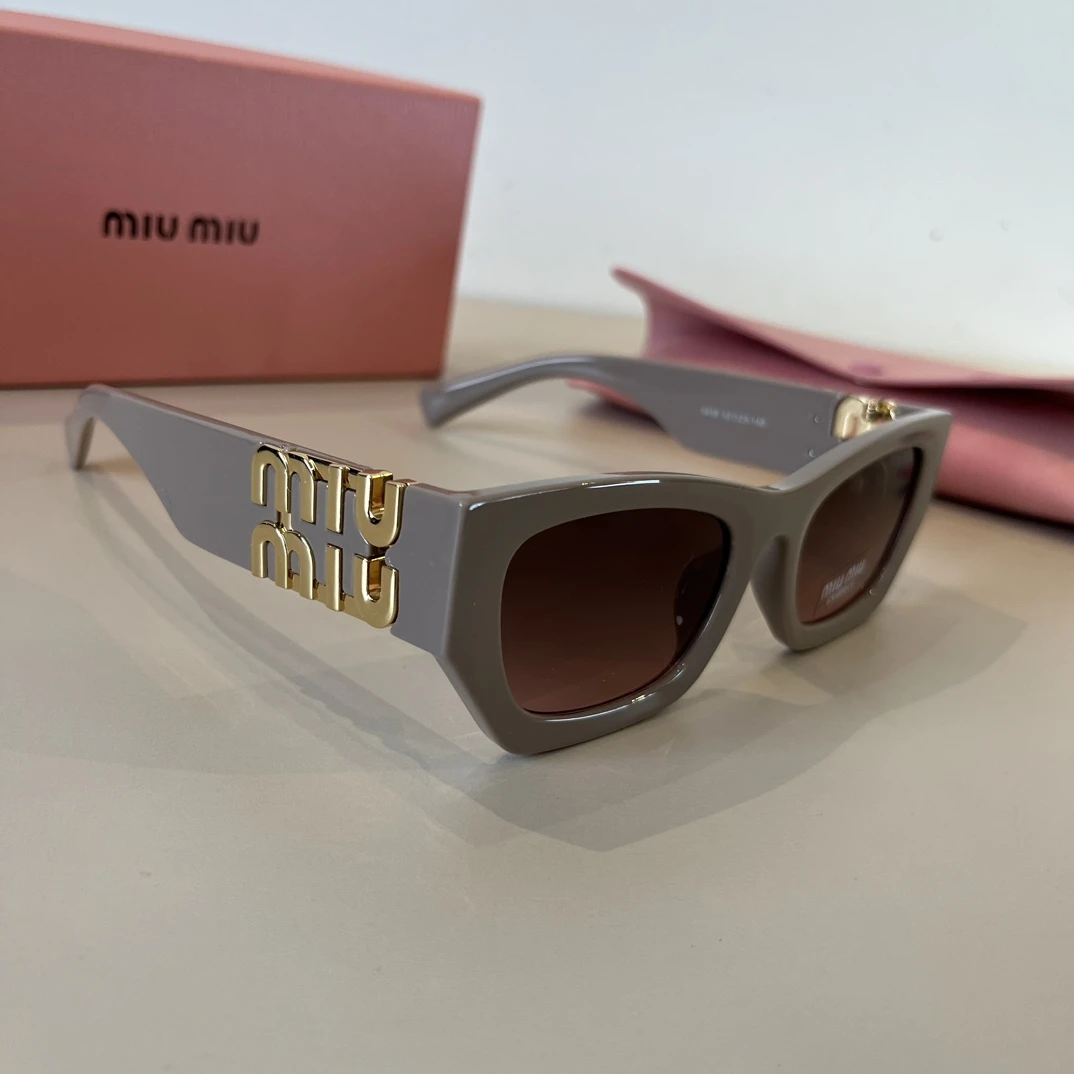 Miu Miu Eyewear — 6d2fbc73