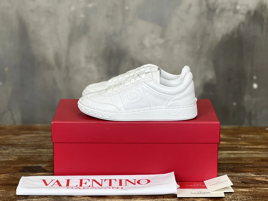 Valentino Sneakers — 262dbed3
