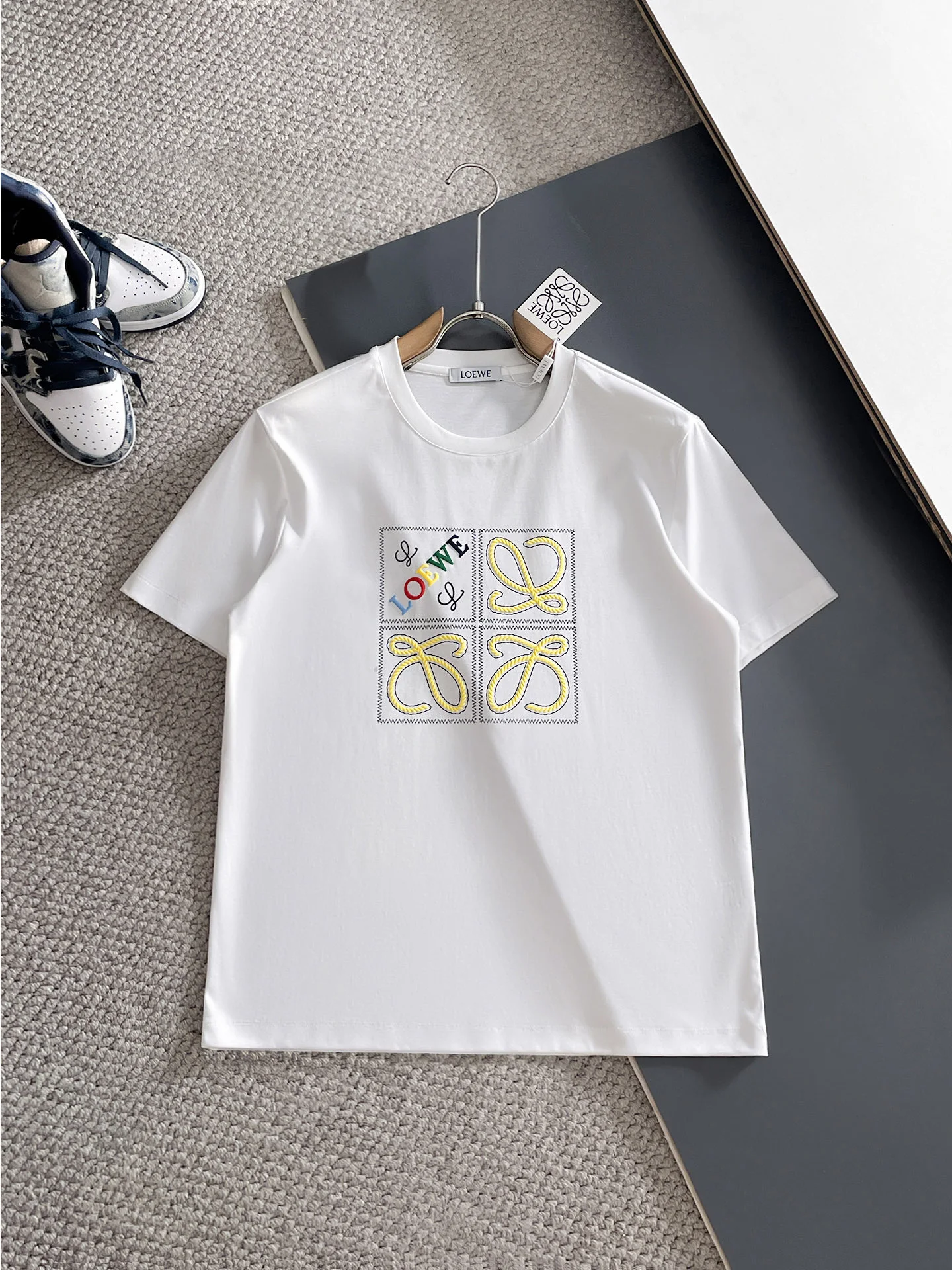 Loewe T-Shirt — fce2c3b8