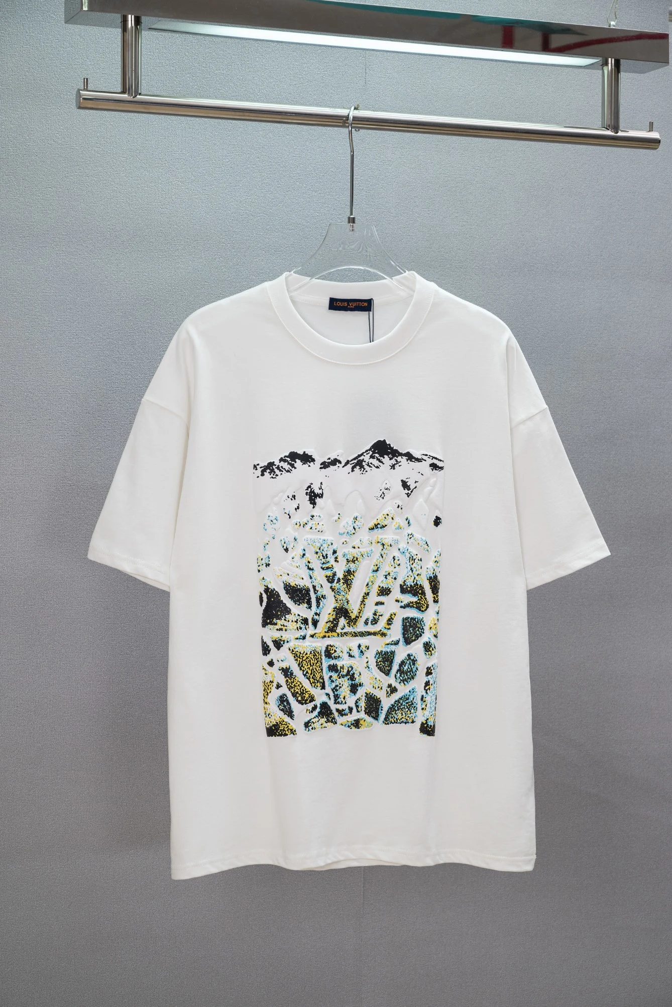 Louis Vuitton T-Shirt — f6511ca8