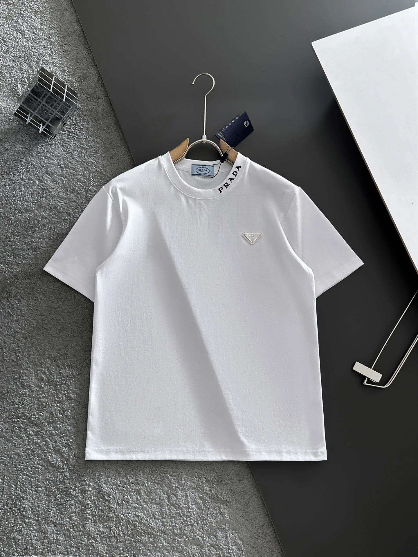 Prada T-Shirt — c779b061