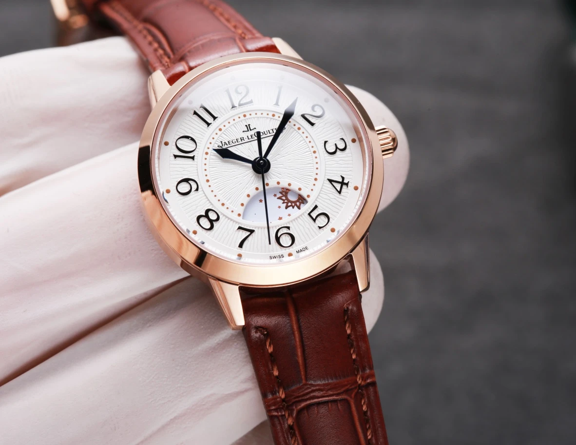 Jaeger-LeCoultre Watch — f53a1ae4