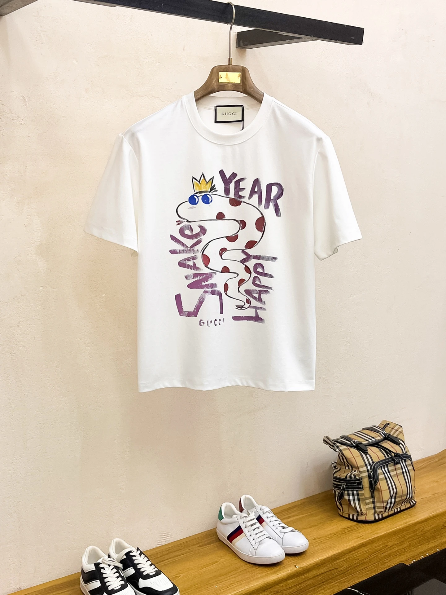 Gucci T-Shirt — 9f6e03e0