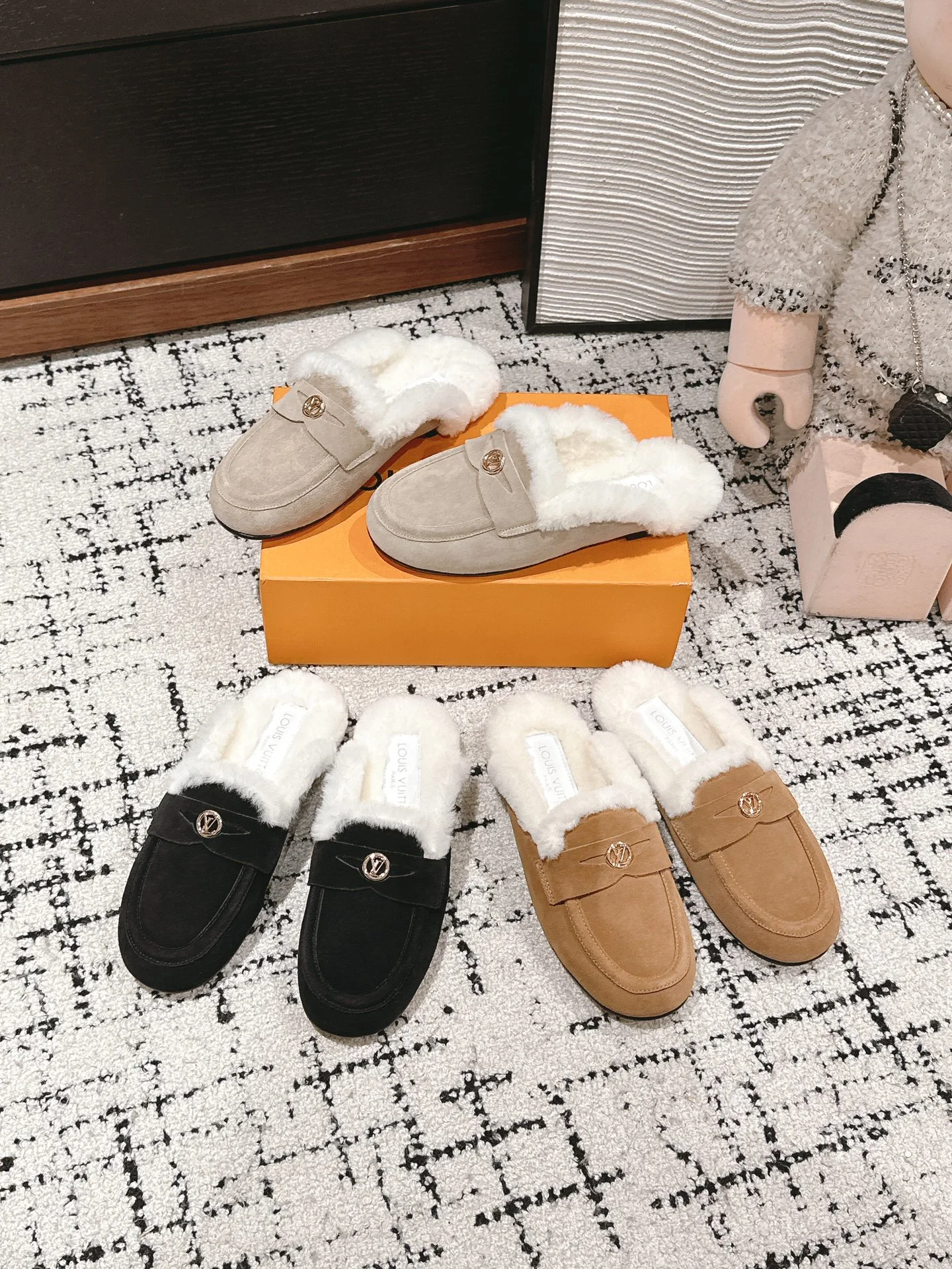 Louis Vuitton Slippers — ac18e90e