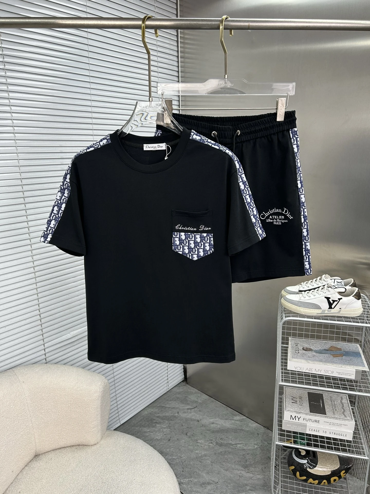 Dior T-Shirt — 6992a485