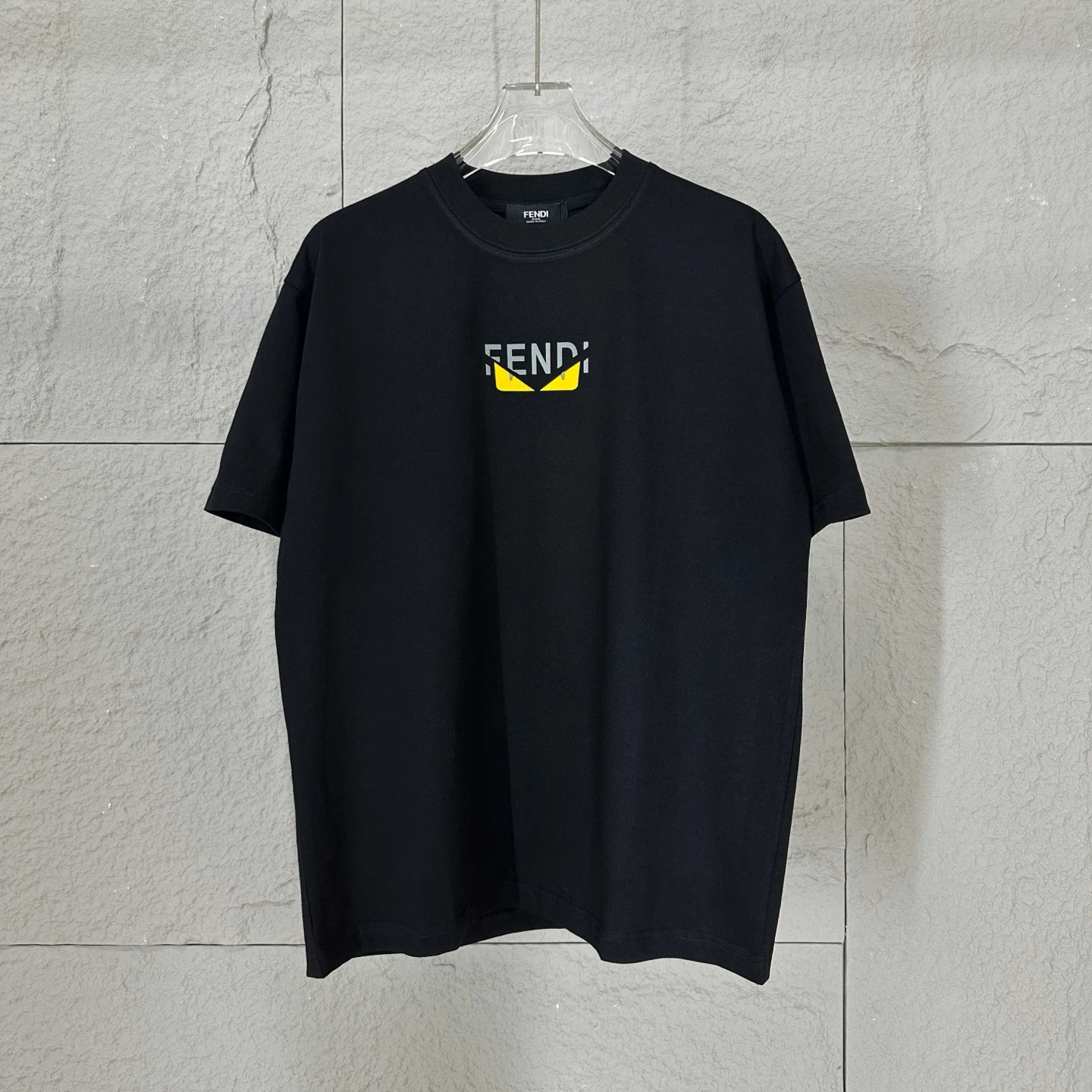 Fendi T-Shirt — 7fdc12bb