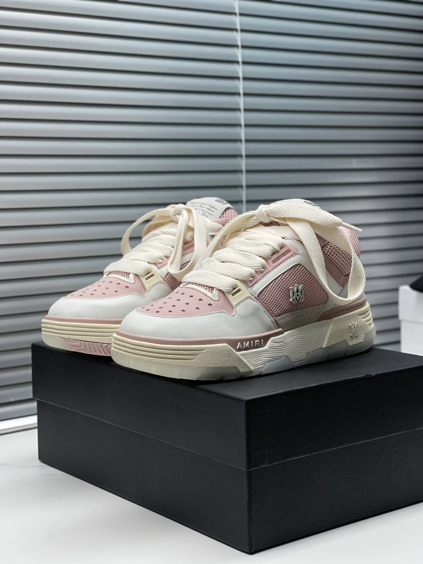Amiri Sneakers — 48a2ec30