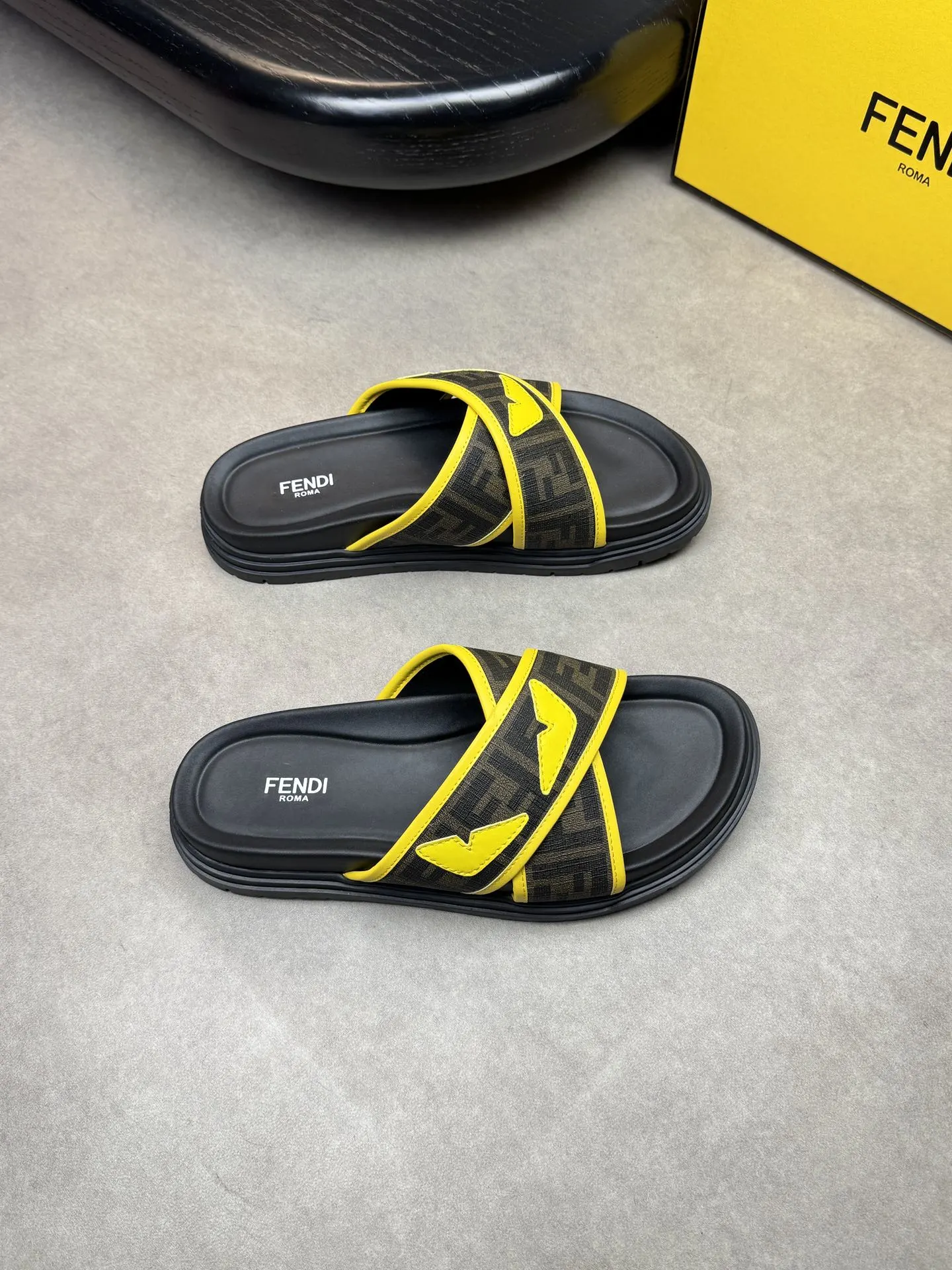 Fendi Sneakers — f5818fdc