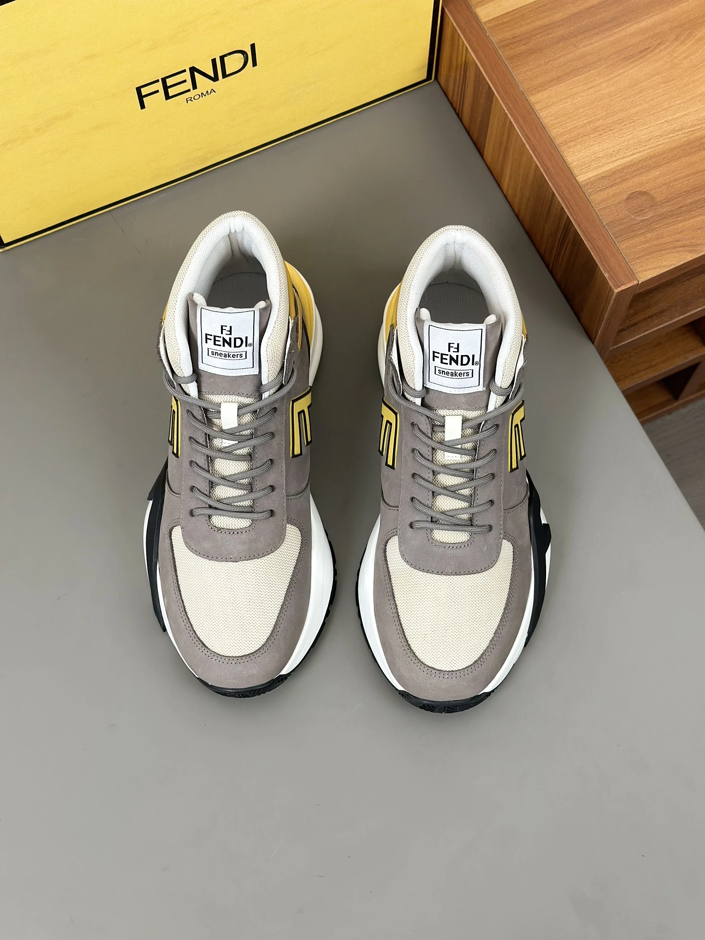 Fendi Sneakers — 0aa41816
