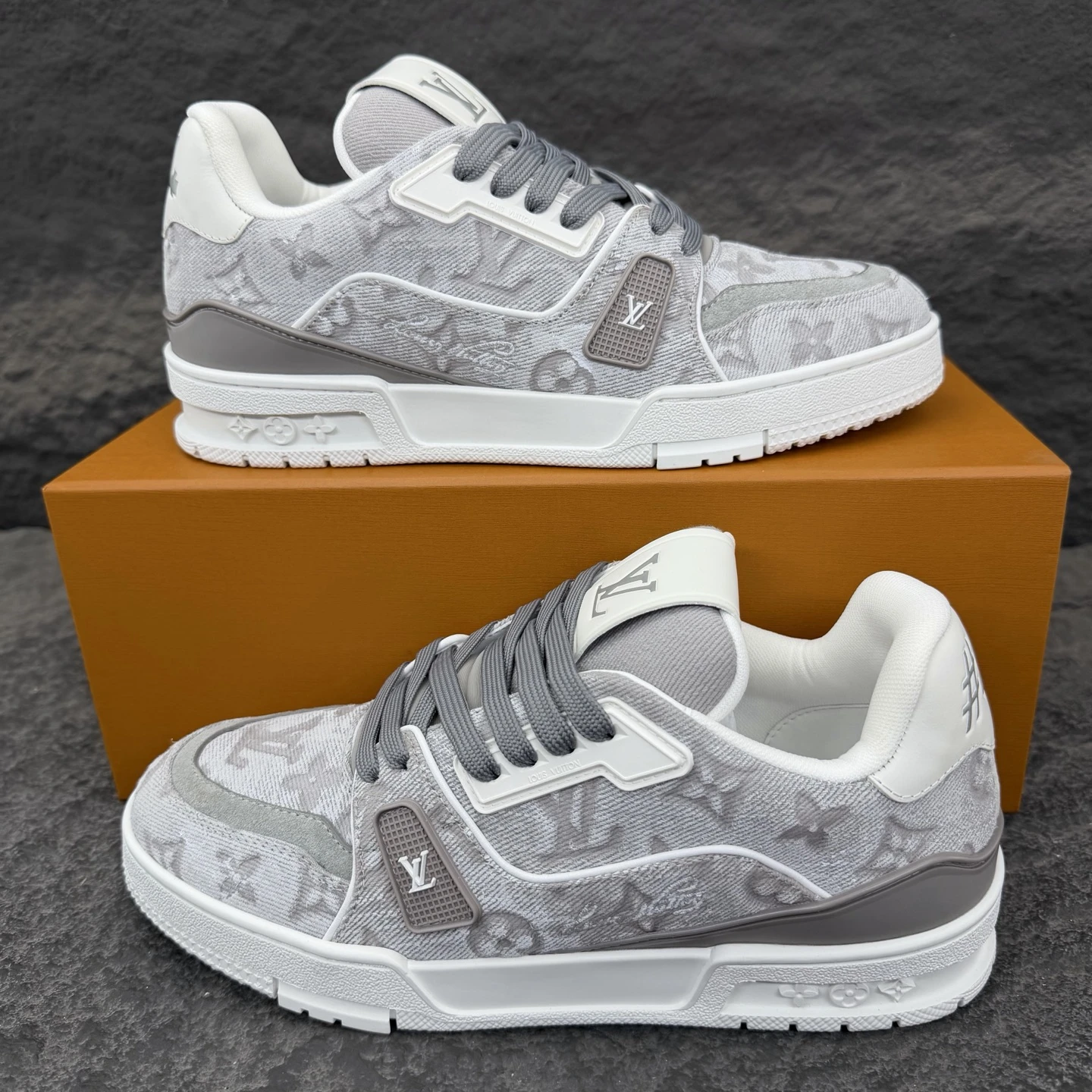 Louis Vuitton Sneakers — 246893d2