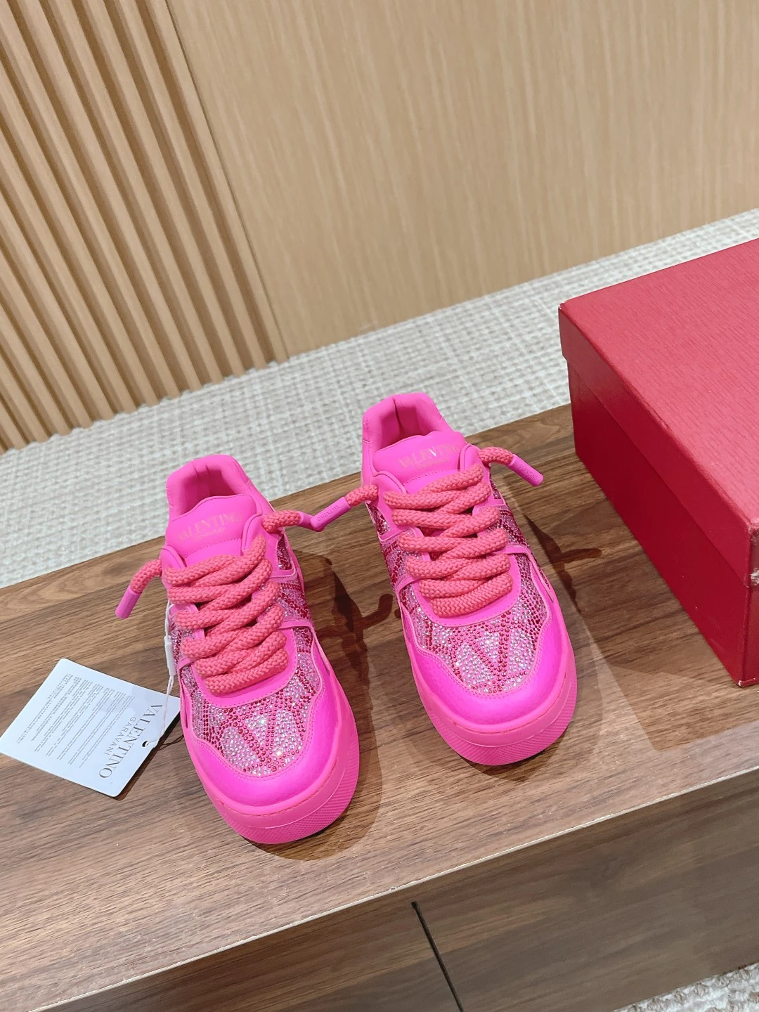 Valentino Sneakers — 933e91cc