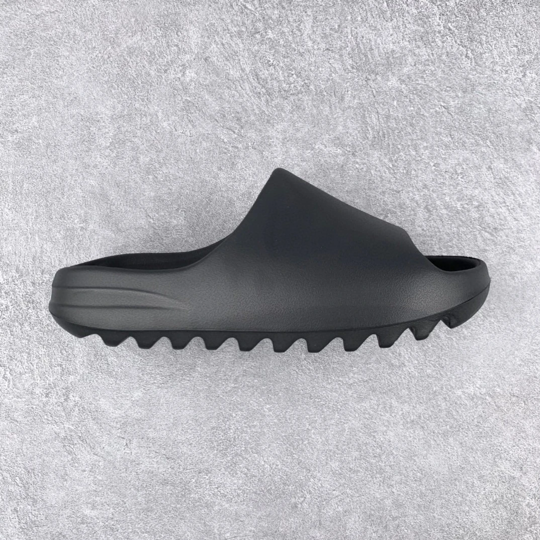 Adidas Slippers — acb14ff7