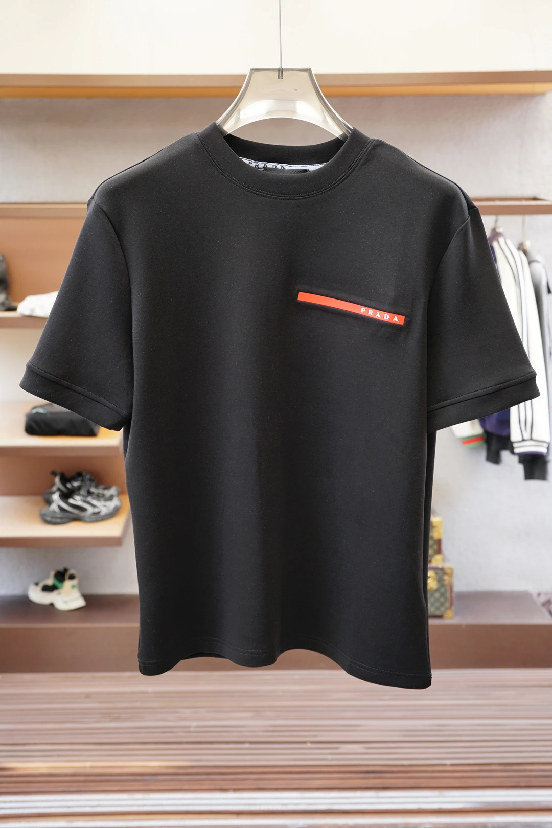 Prada T-Shirt — 8bbc5db5