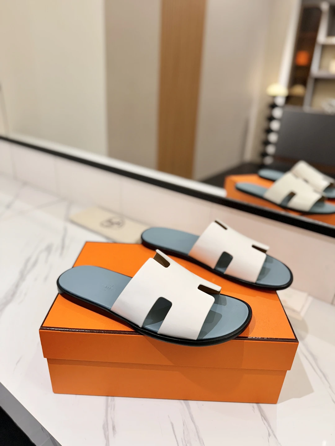 Hermès Slippers — 5e6a0a96