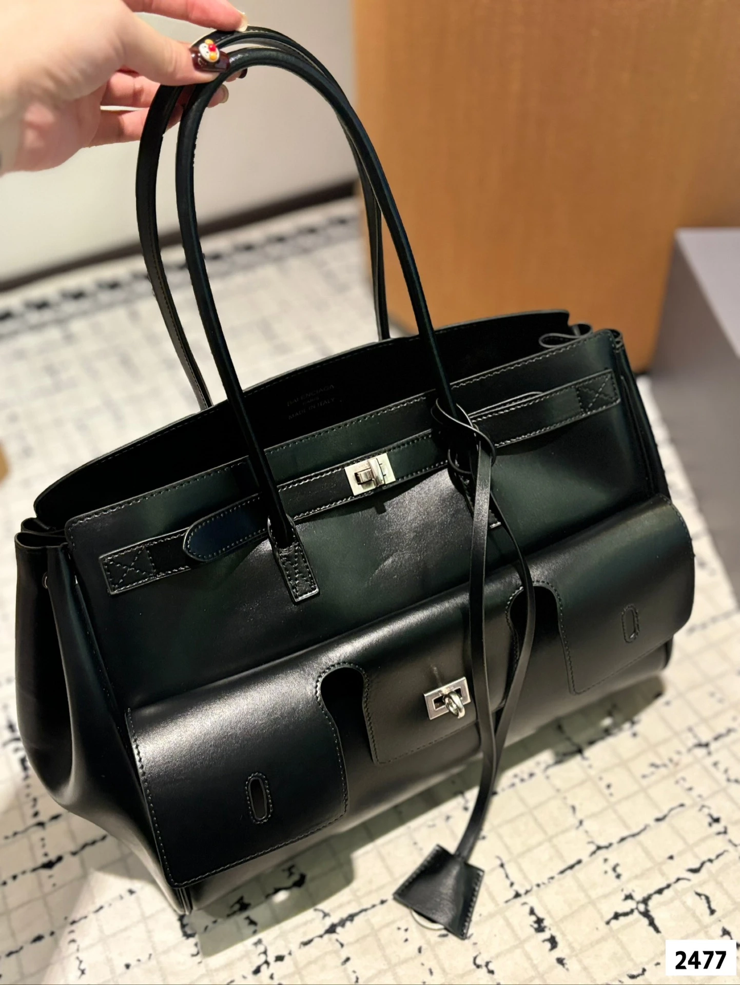 Balenciaga Bag — f5a3351d