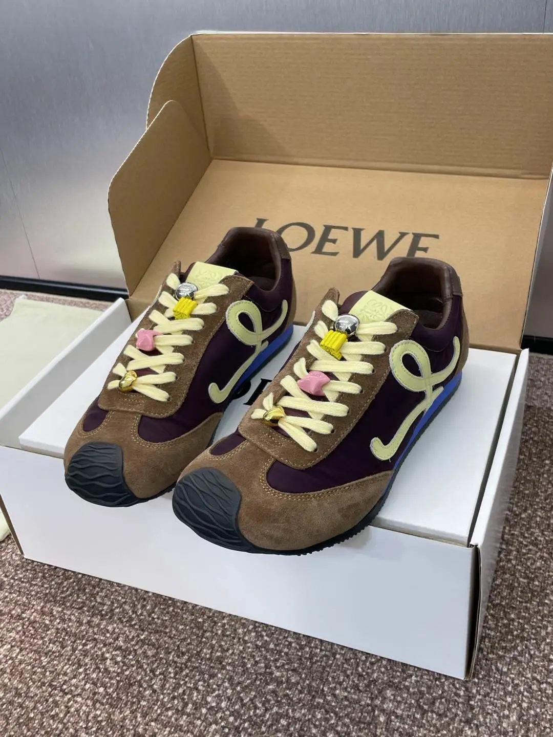Loewe Flats — 5265b252
