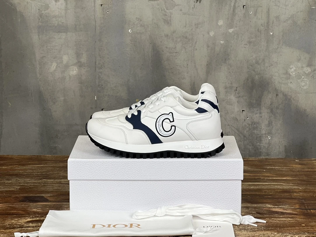 Dior Sneakers — d8ec073e