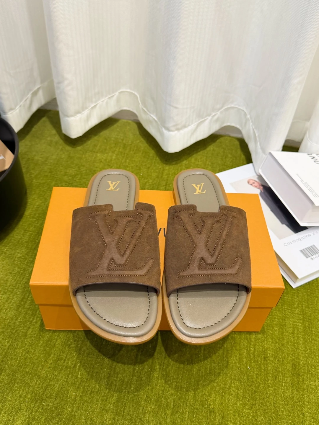 Louis Vuitton Slippers — 68e1d411