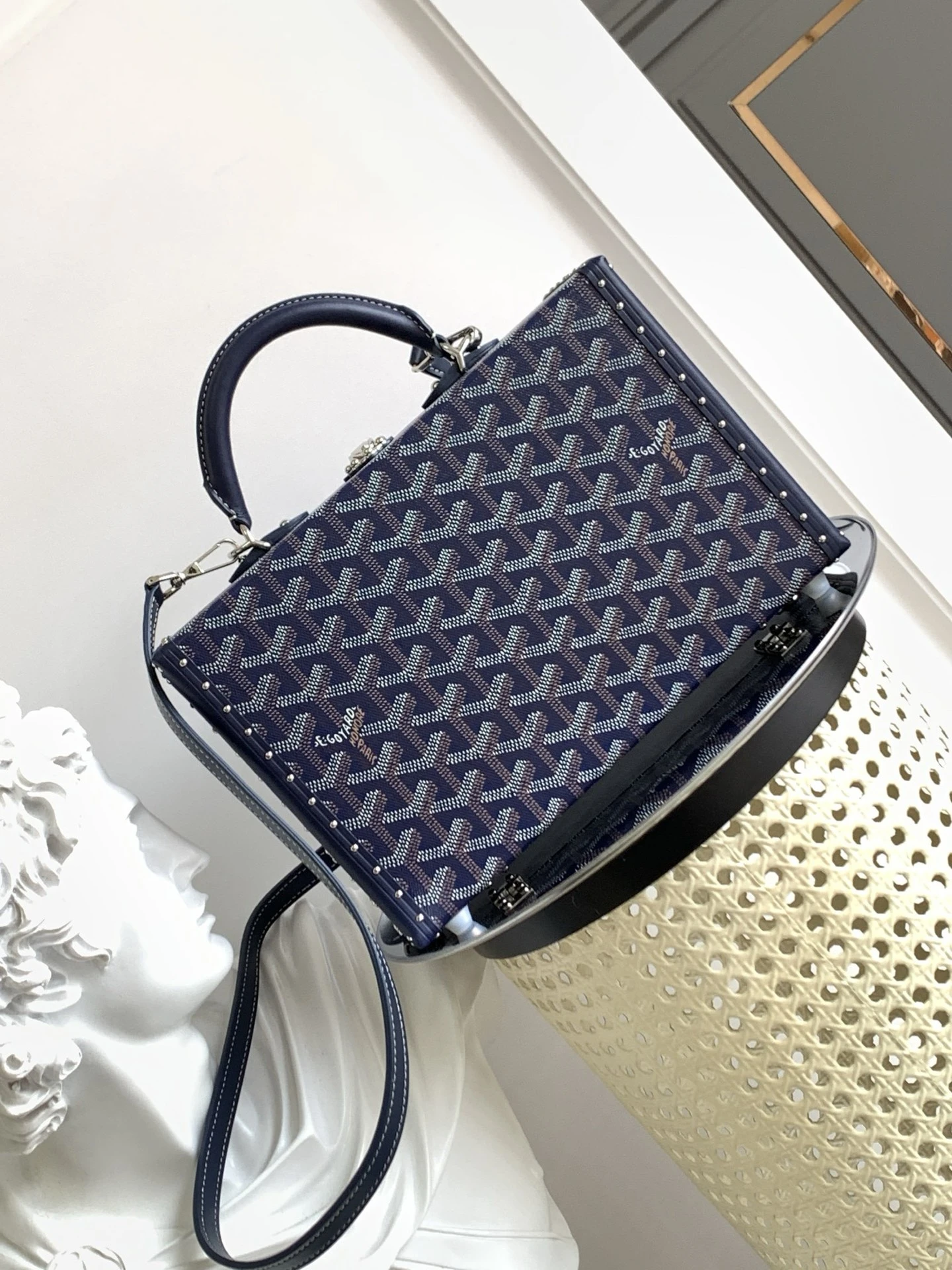Goyard Luggage — 3e897799