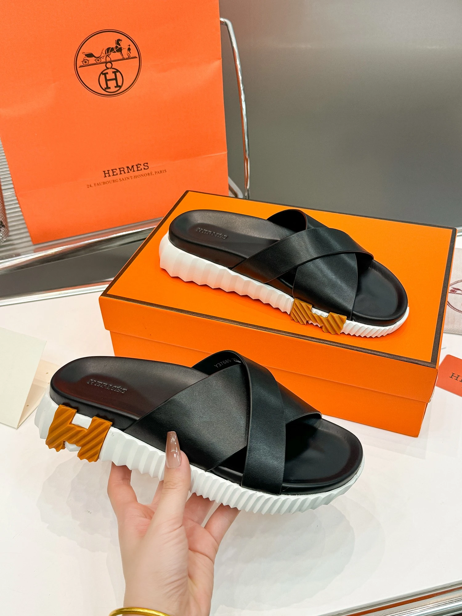Hermès Slippers — e22e9ee4