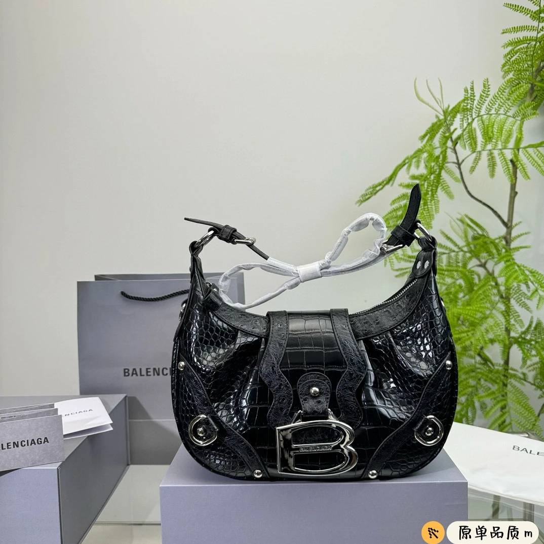 Balenciaga Bag — aa0aeb66