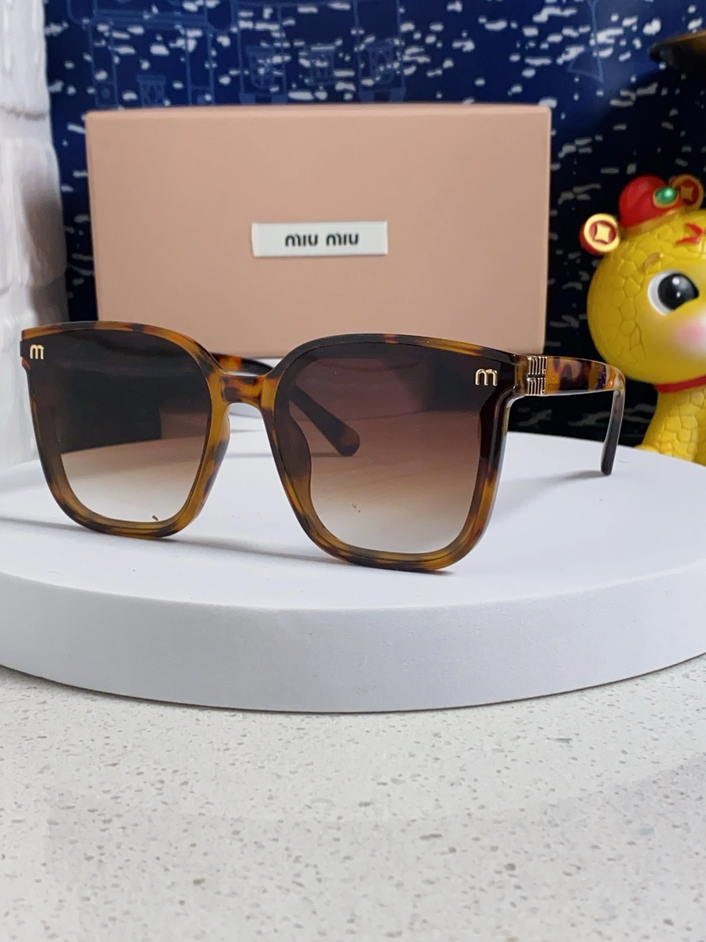 Miu Miu Eyewear — 1104797a