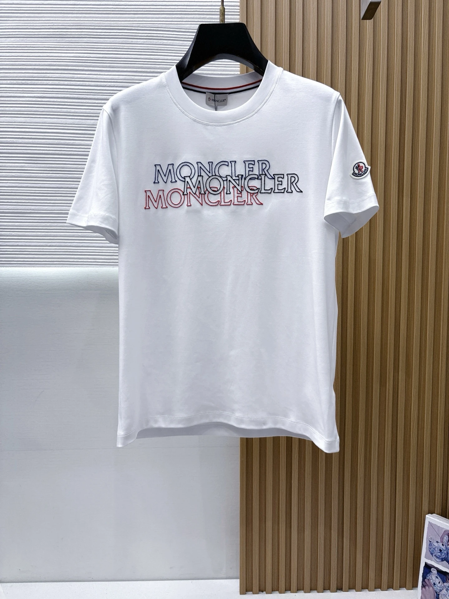 Moncler T-Shirt — 78283e9f