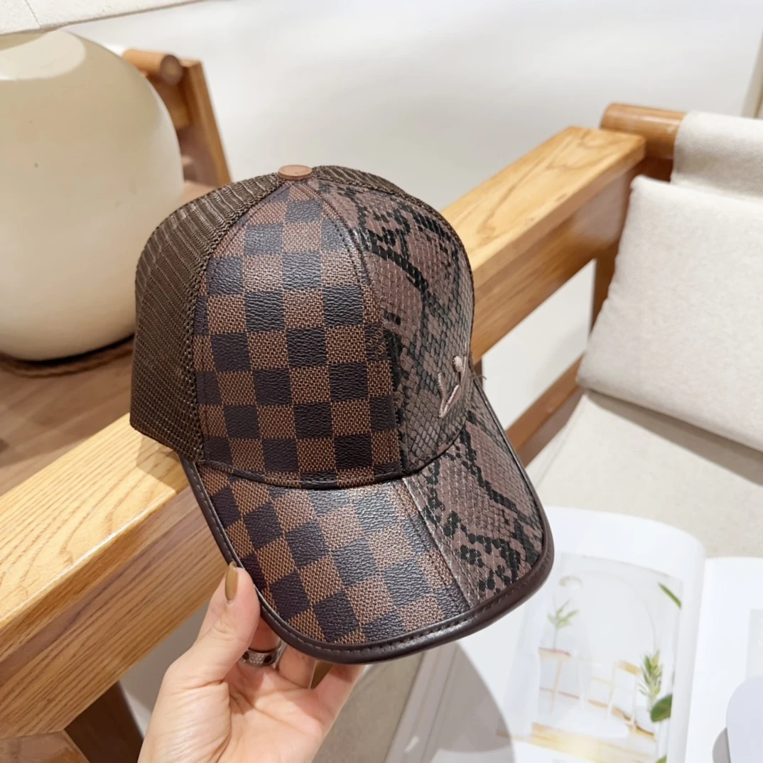 Louis Vuitton Hats — d53b74da