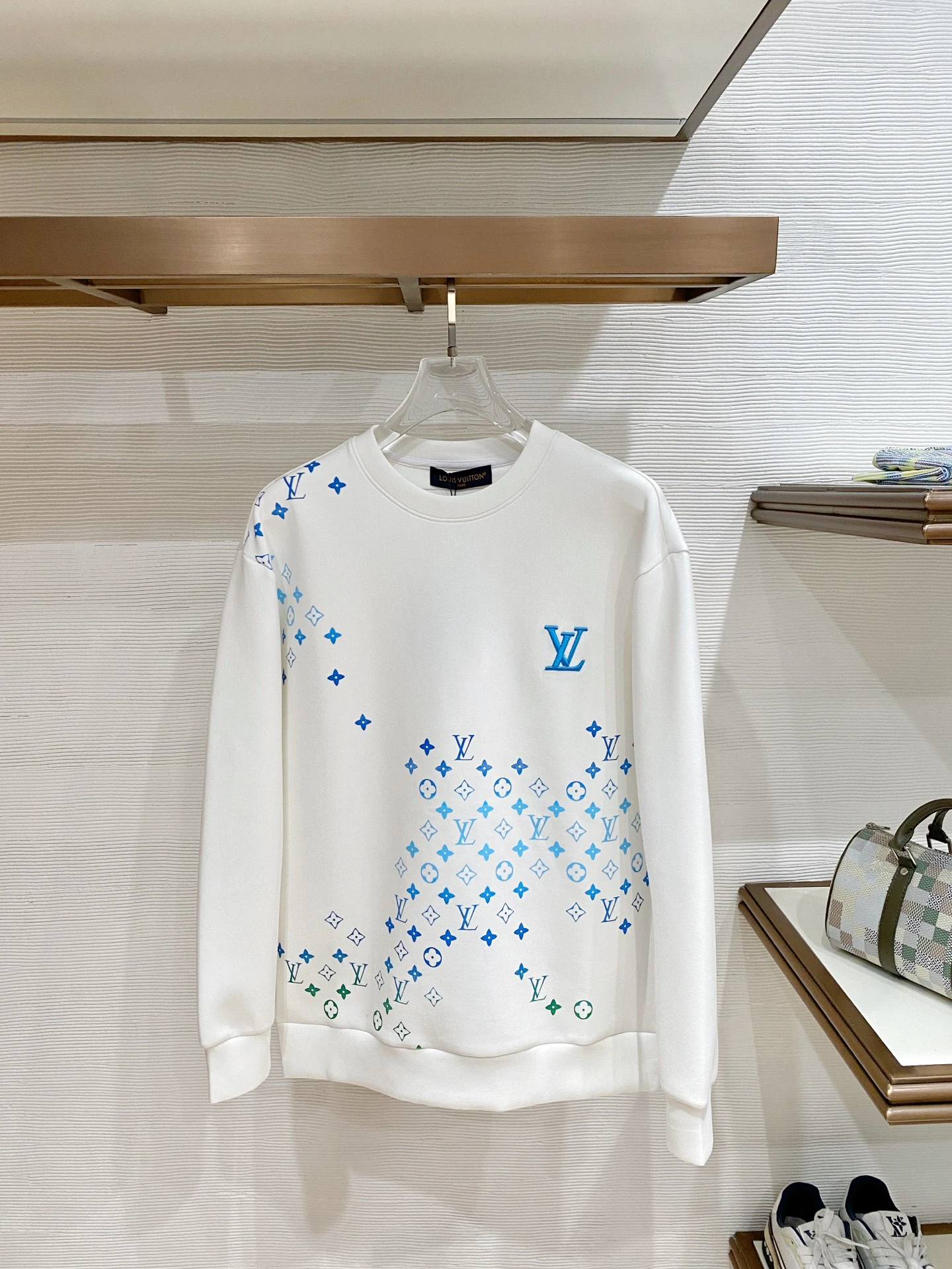 Louis Vuitton Sweatshirts — abc8e478