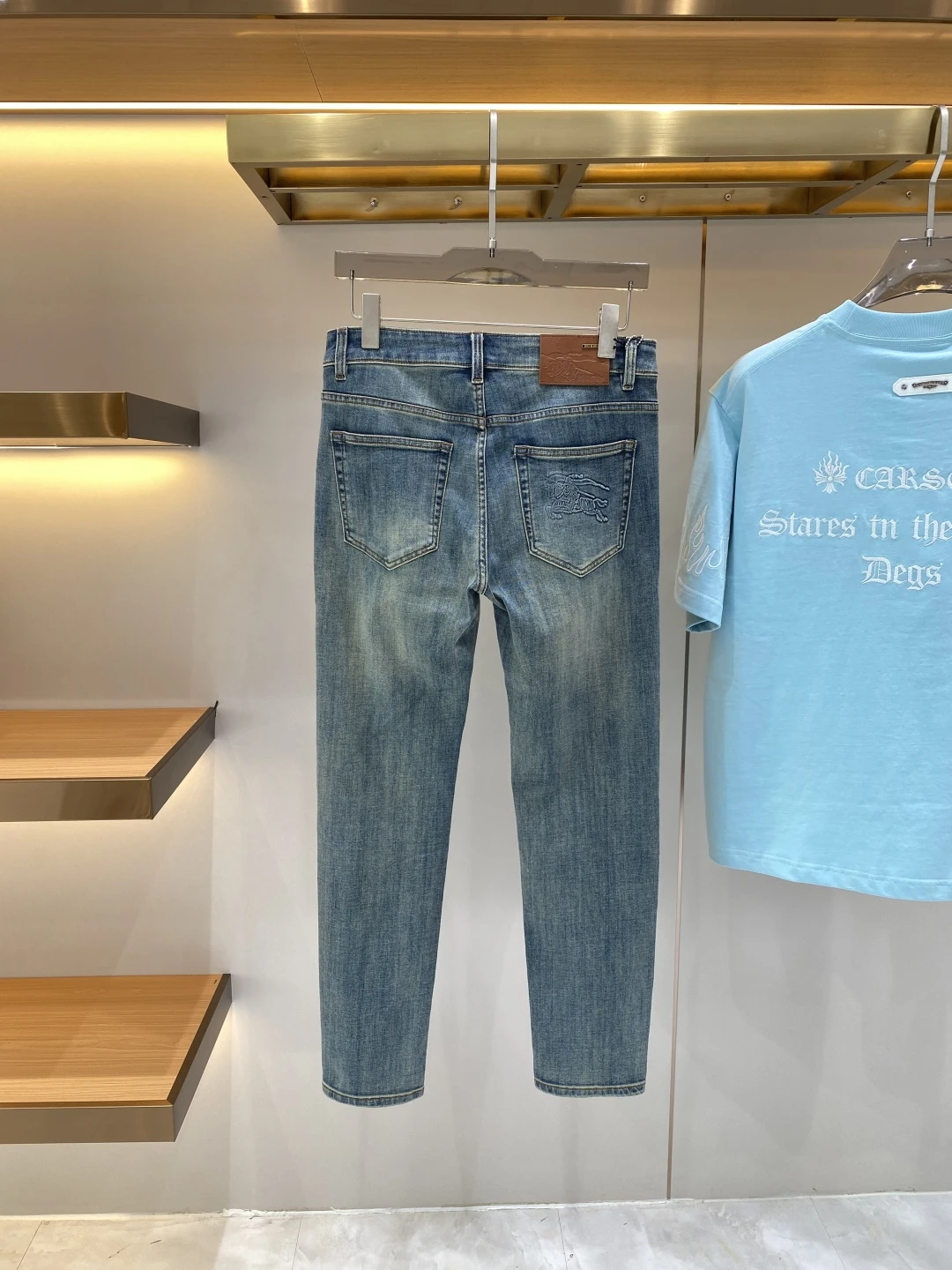 Jeans — f456892d