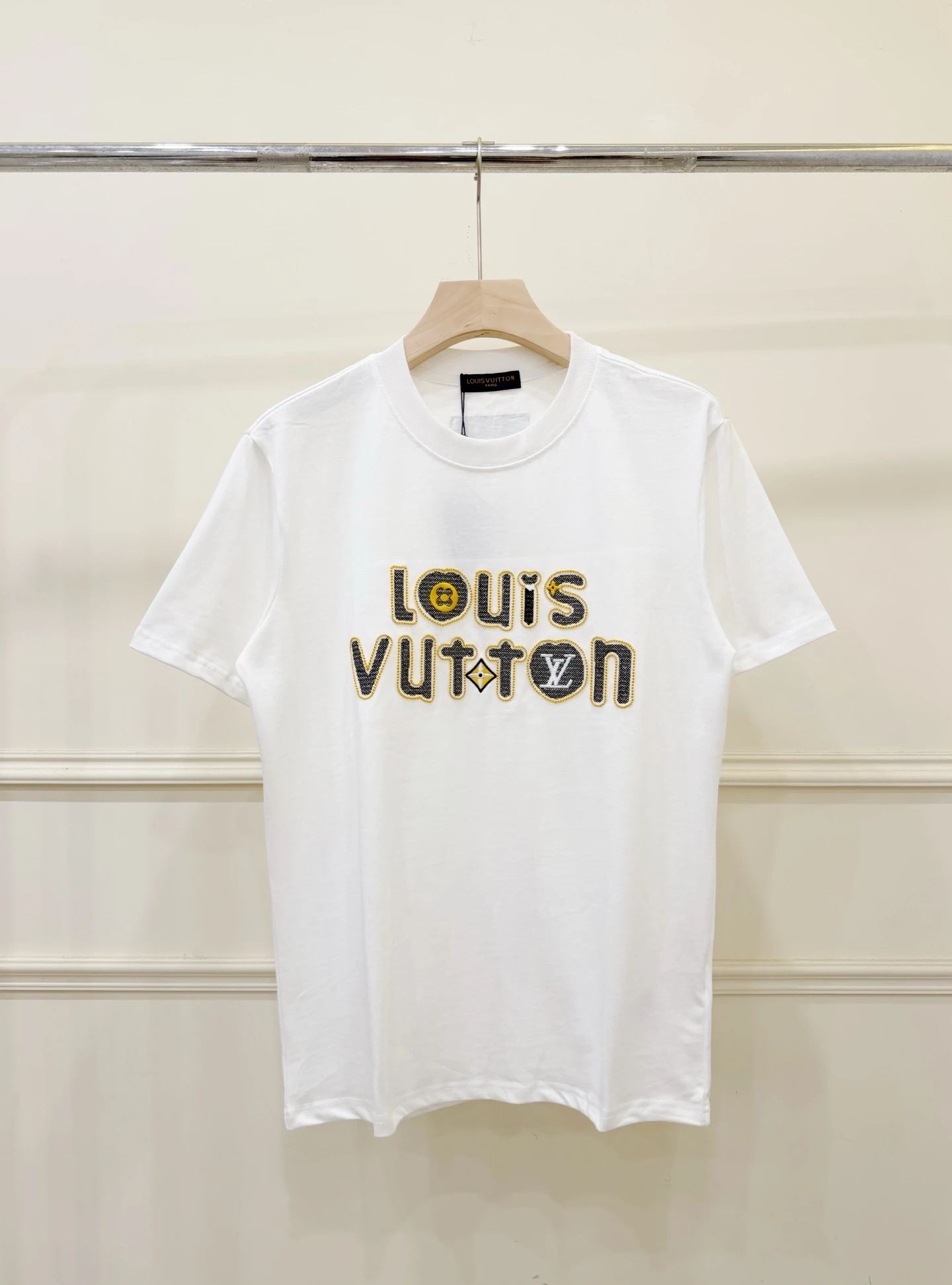 Louis Vuitton T-Shirt — 335c5c89